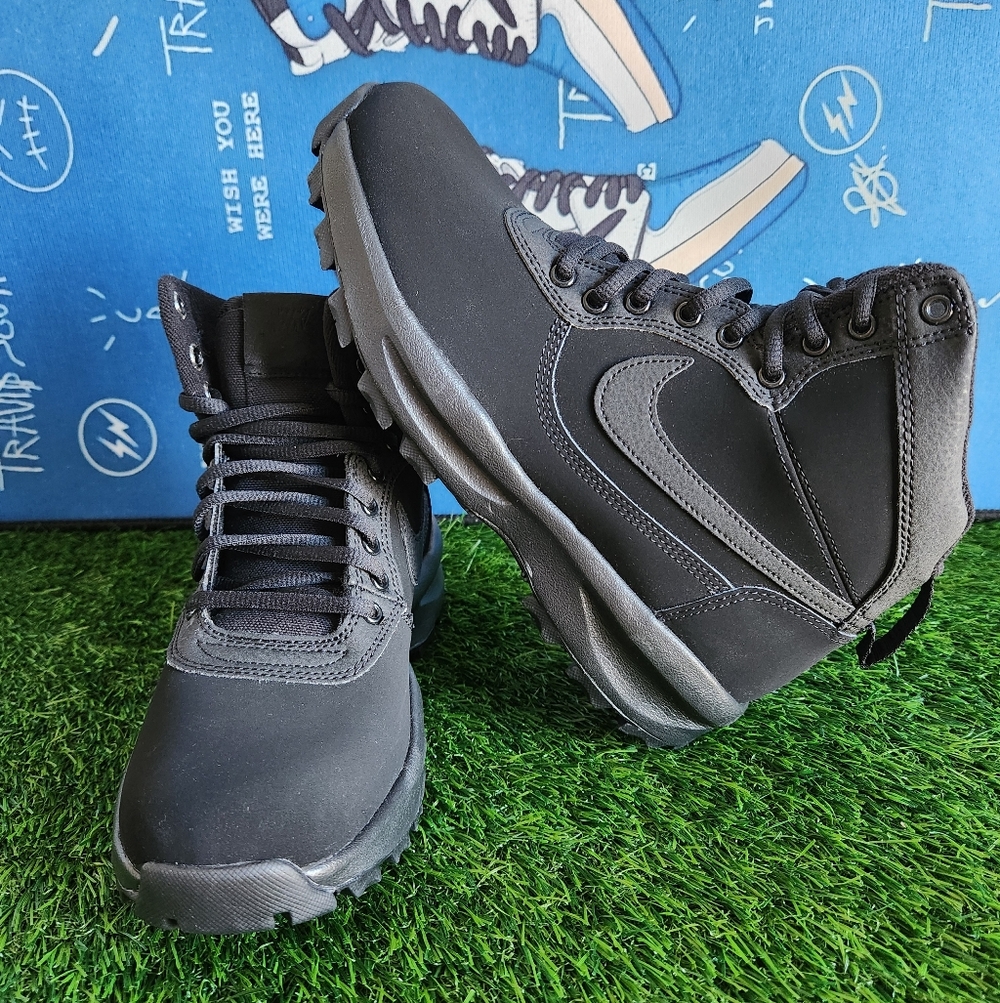 NEW Men's Nike Size 8 Womens Size 9.5 Manoadome Manoa Black Boots